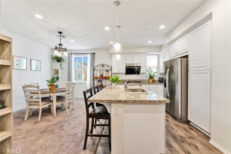 12158 Stratus, Rancho Cucamonga