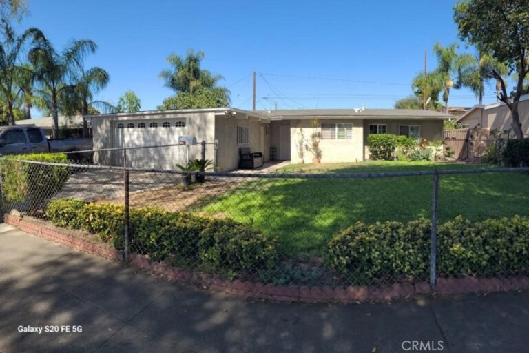 1245 Ross, Pomona