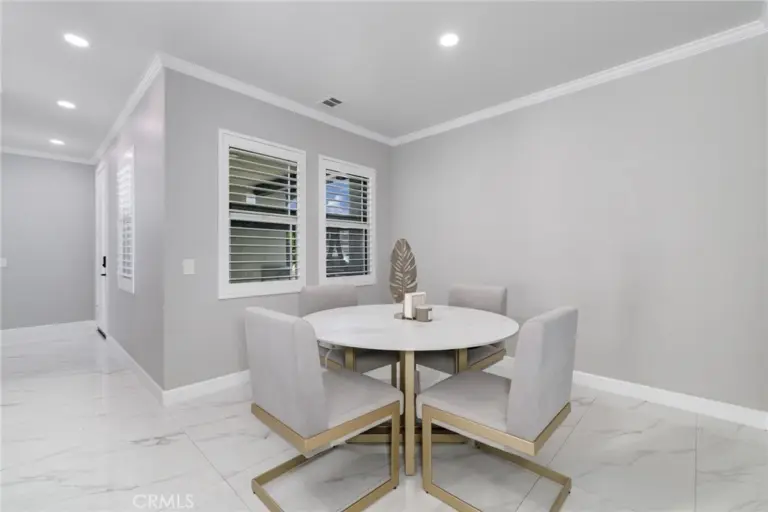12460 Black Horse, Eastvale