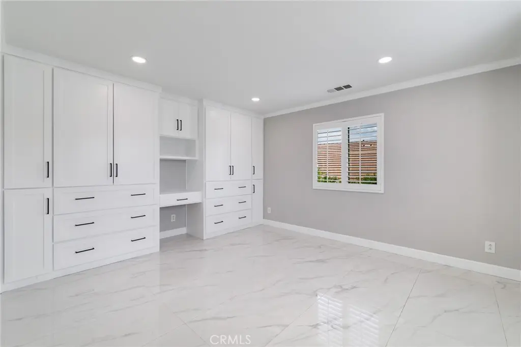 12460 Black Horse, Eastvale