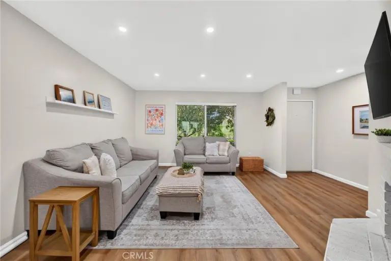 1285 Tarryglen Ln, San Dimas