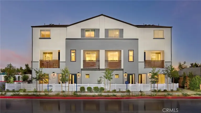 1310 W Oakcrest Paseo, Ontario