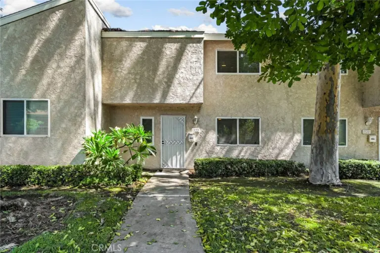 1322 N Elderberry Avenue, Ontario