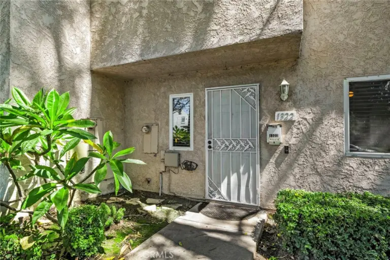 1322 N Elderberry Avenue, Ontario