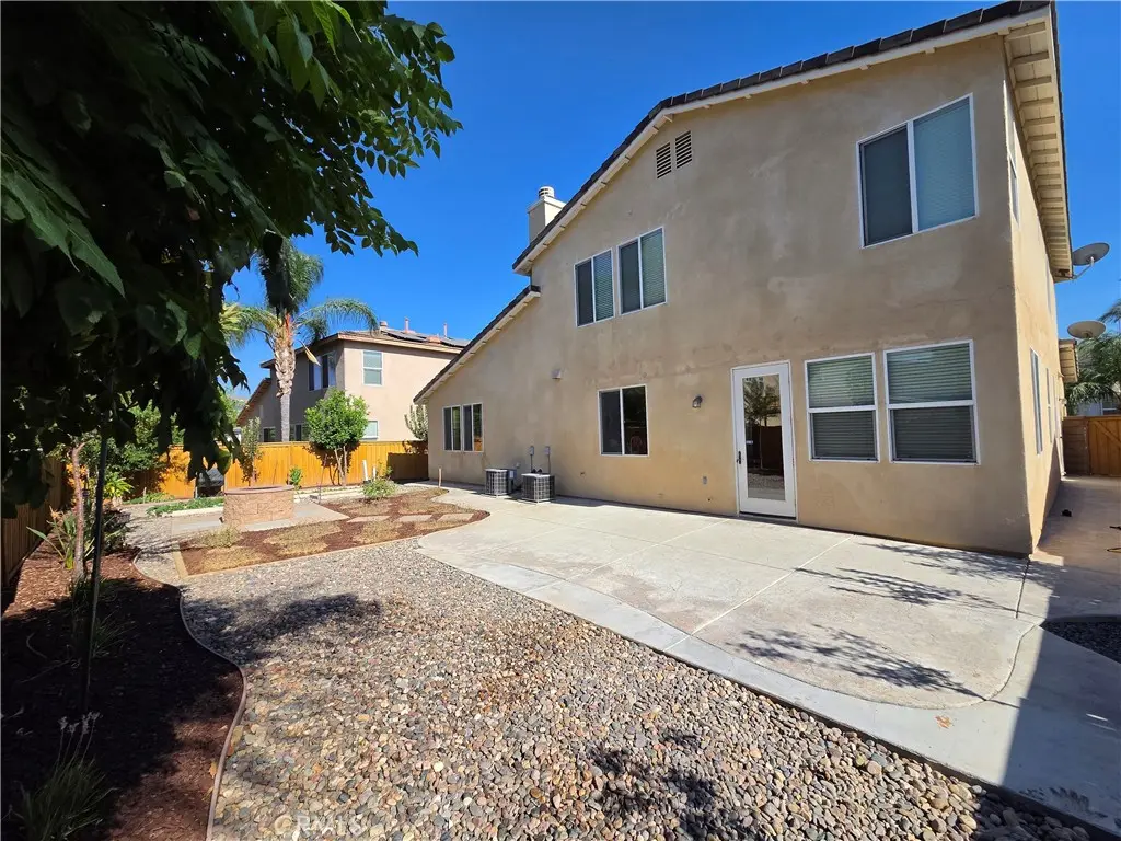 13346 Wagon Creek Way, Eastvale
