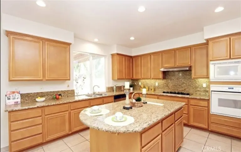 13346 Wagon Creek Way, Eastvale
