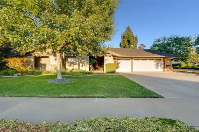 134 Whispering Oaks, Glendora