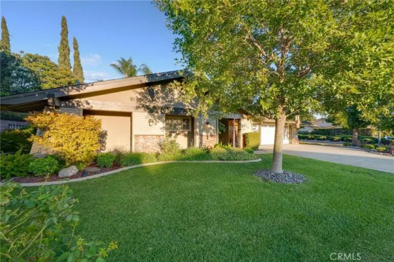 134 Whispering Oaks, Glendora