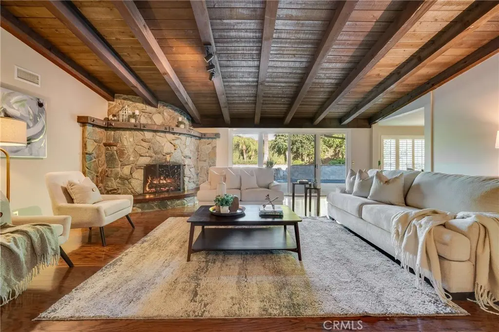 134 Whispering Oaks, Glendora