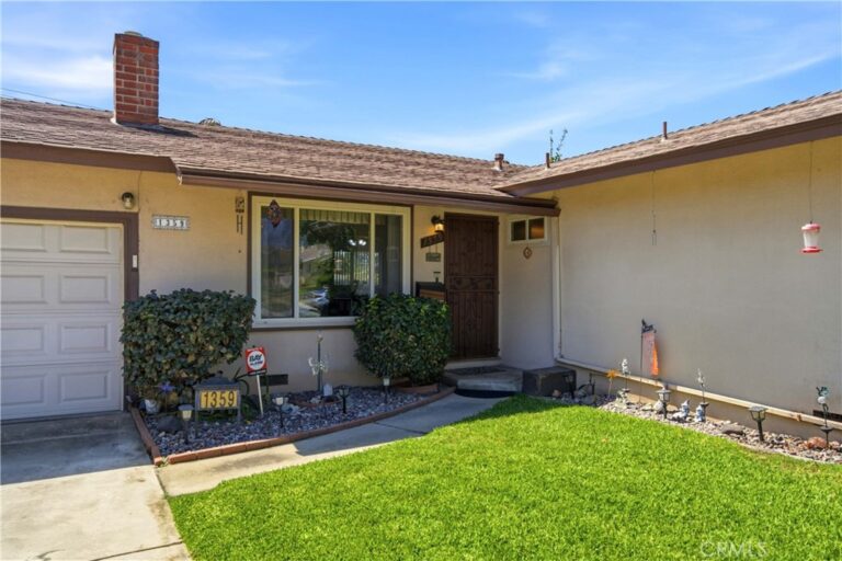 1359 West Granada Court, Ontario