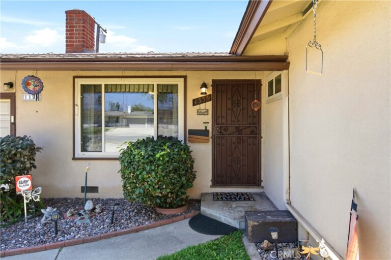 1359 West Granada Court, Ontario