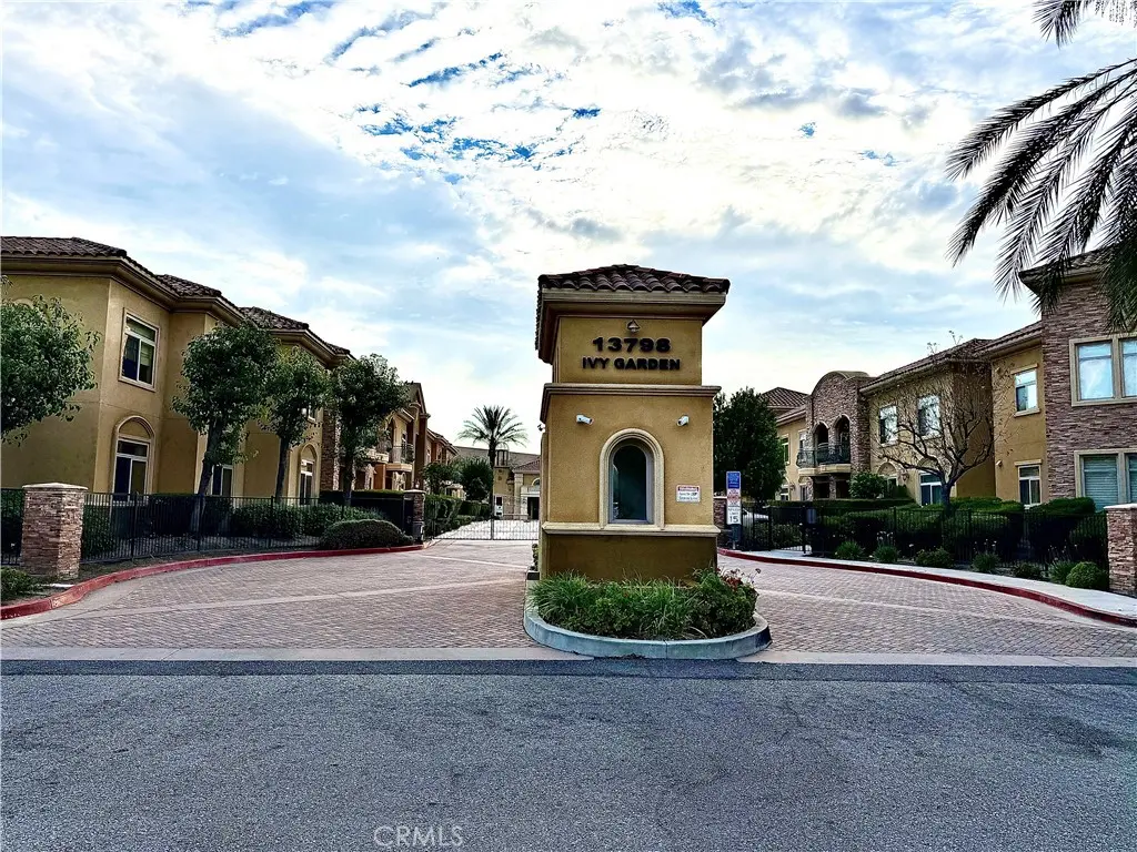 13798 Roswell #A258, Chino