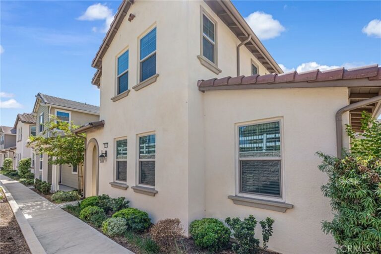 13832 Gazania Lane, Fontana