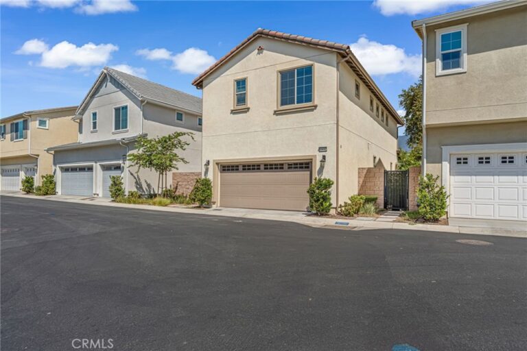 13832 Gazania Lane, Fontana