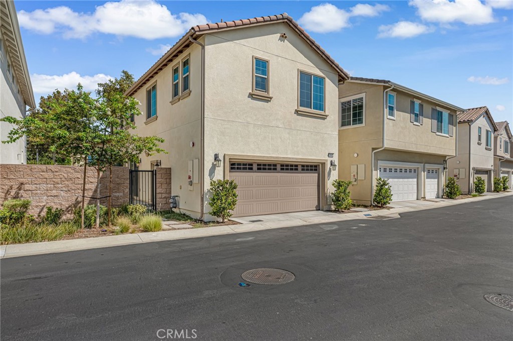 13832 Gazania Lane, Fontana