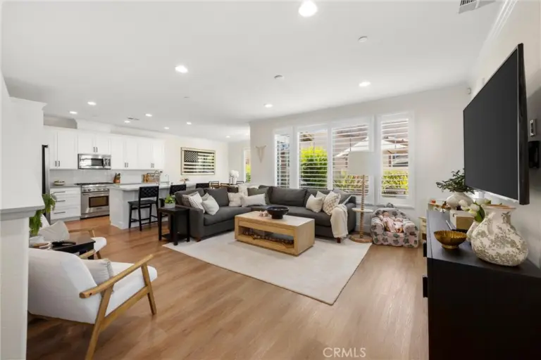 14339 Penn Foster, Chino