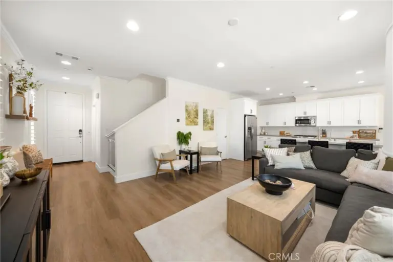 14339 Penn Foster, Chino
