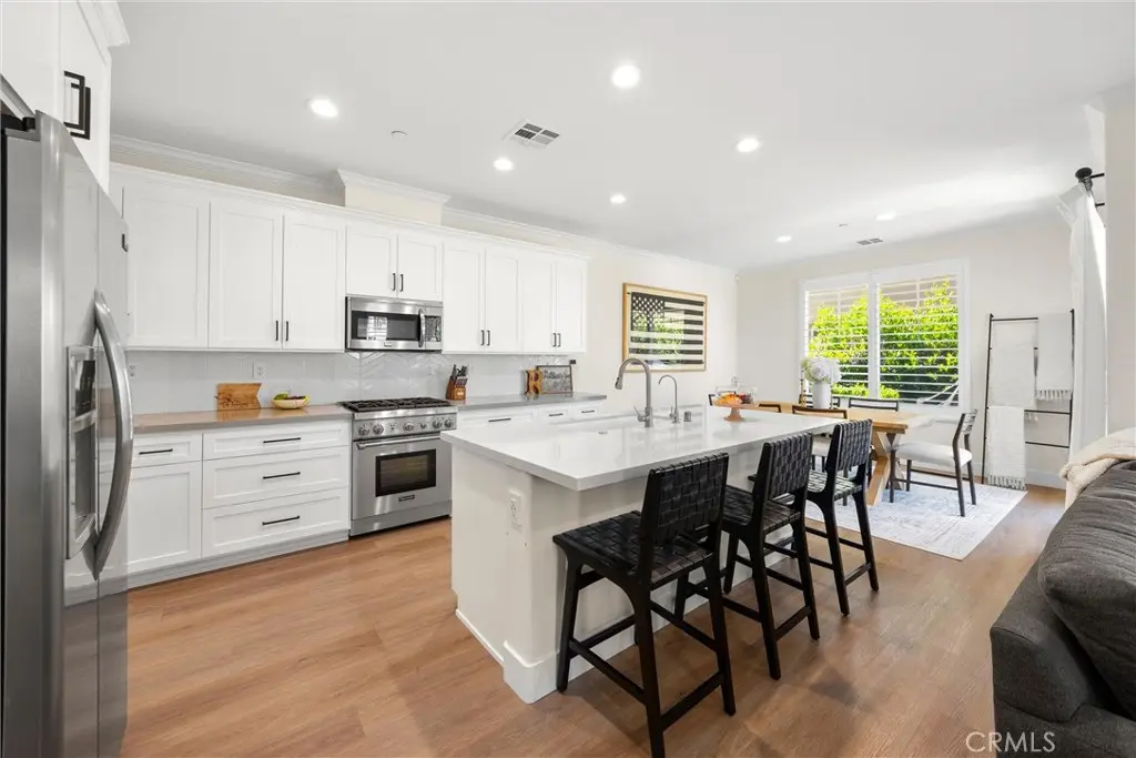14339 Penn Foster, Chino