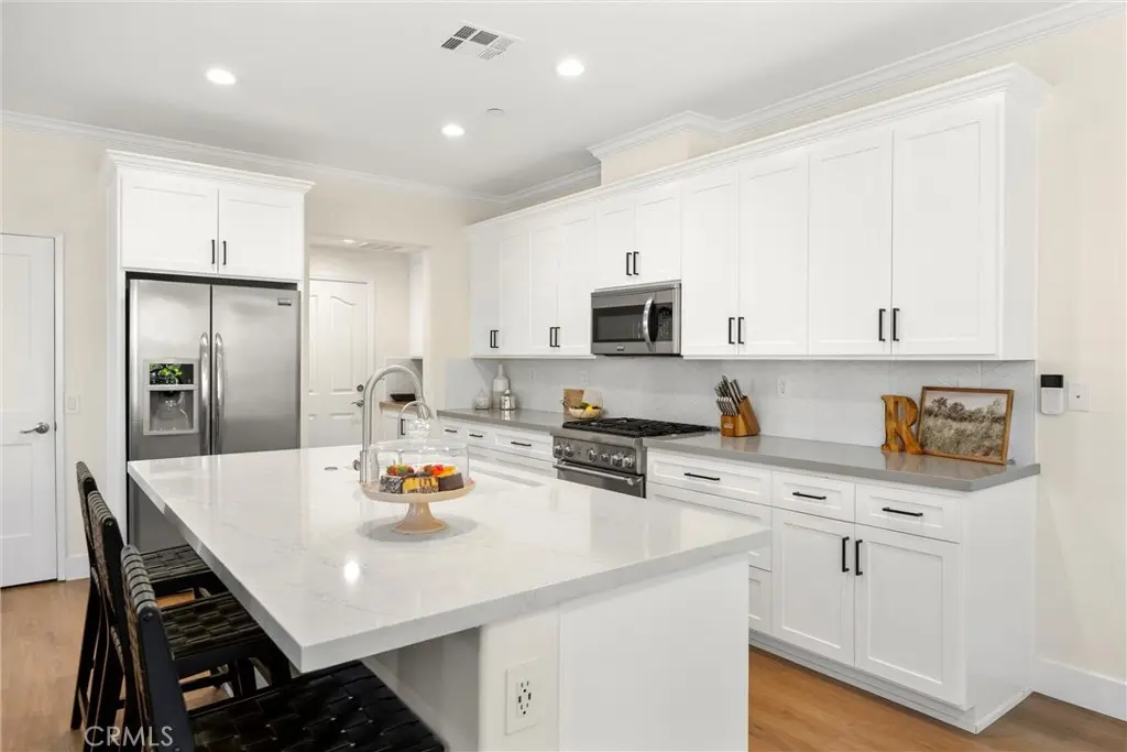 14339 Penn Foster, Chino