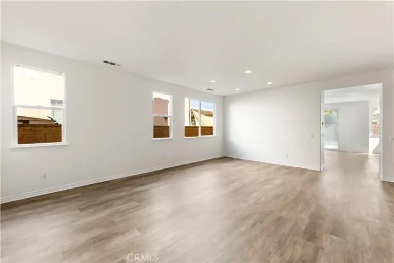 14351 Pointer Loop, Eastvale