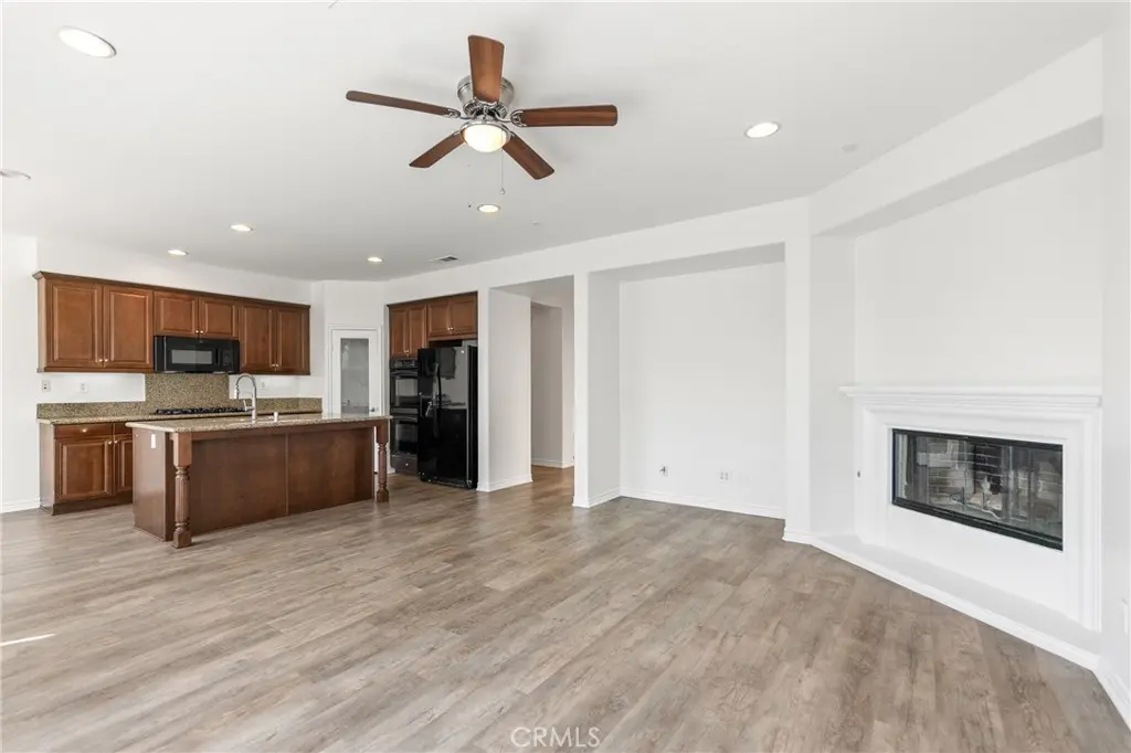 14351 Pointer Loop, Eastvale