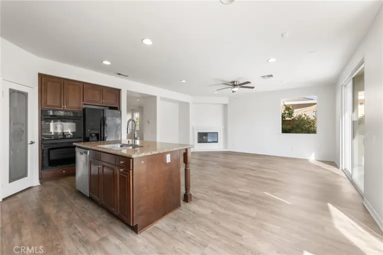14351 Pointer Loop, Eastvale