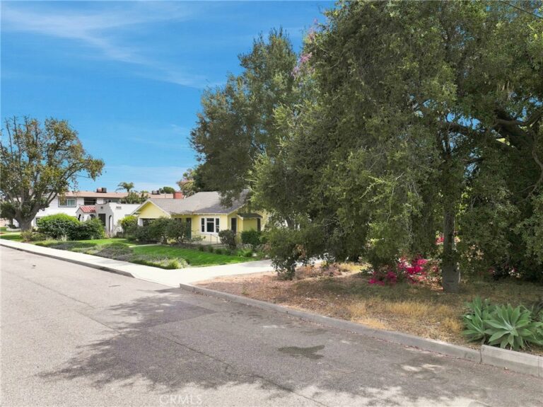1436 3rd, La Verne