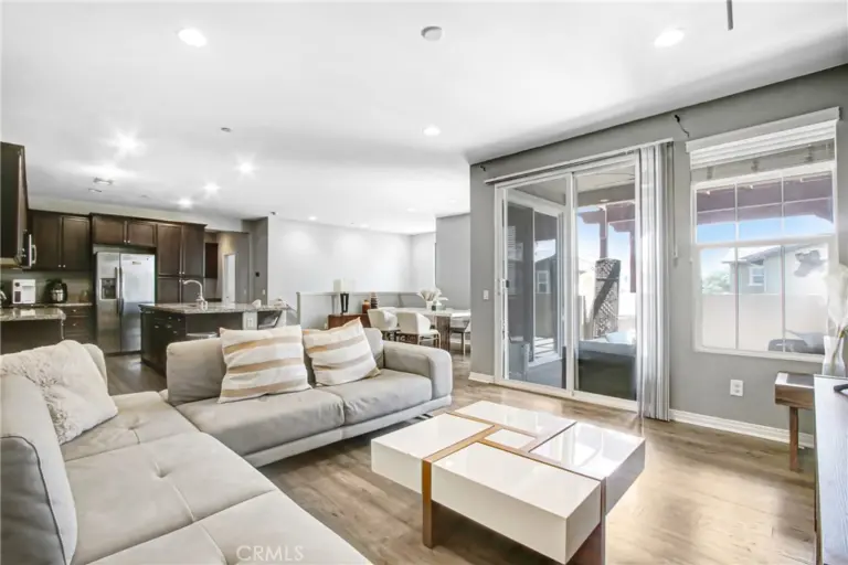 14380 Penn Foster, Chino