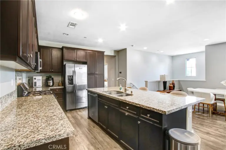 14380 Penn Foster, Chino