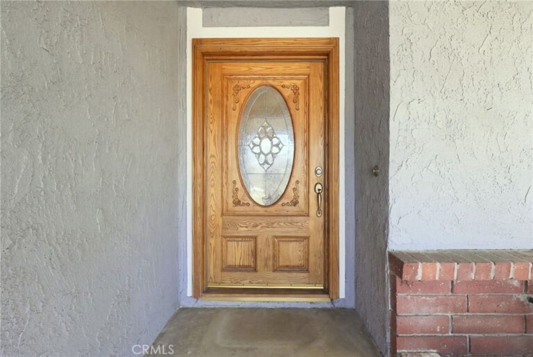 1472 Francis, Upland