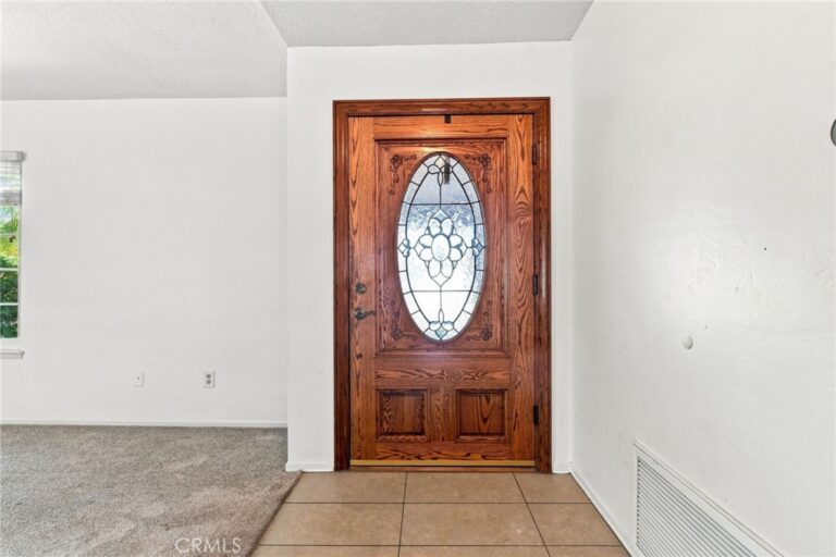 1472 Francis, Upland