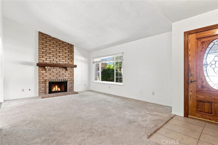 1472 Francis, Upland
