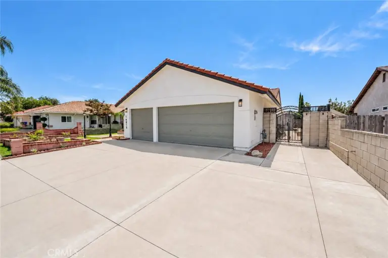 14815 Hibiscus, Fontana