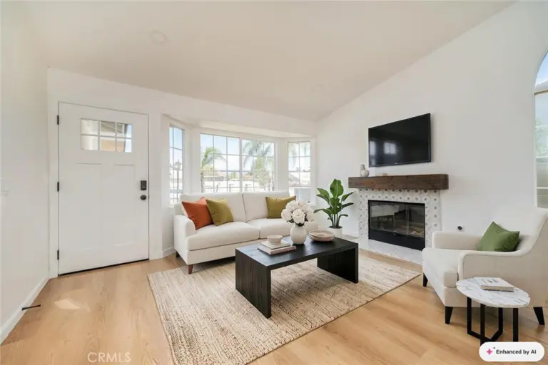 14815 Hibiscus, Fontana