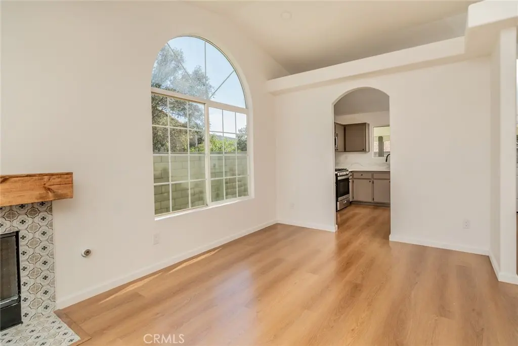 14815 Hibiscus, Fontana