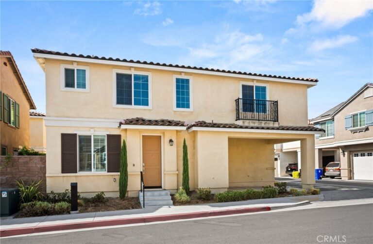 15147 Ridge #6, Fontana