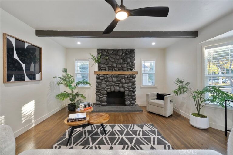 1526 N White Avenue, Pomona