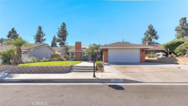 1537 Meadow Glen, Diamond Bar