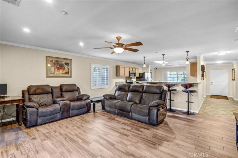15381 Mallard, Fontana