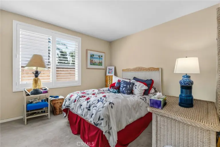 1565 Wedgewood, Upland