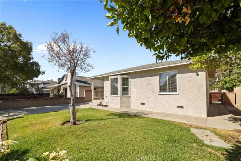 157 N Alameda Avenue, Azusa