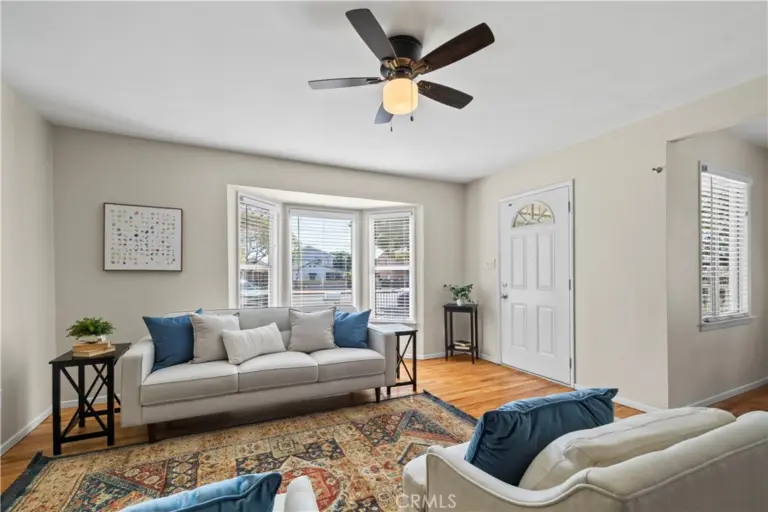157 N Alameda Avenue, Azusa