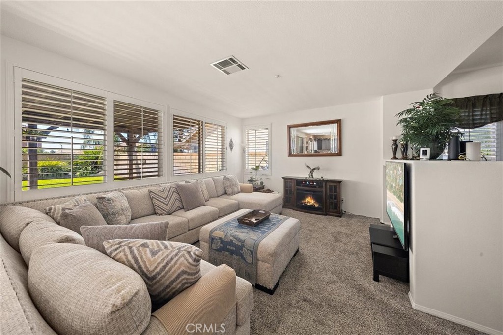 15727 Virginia, Fontana