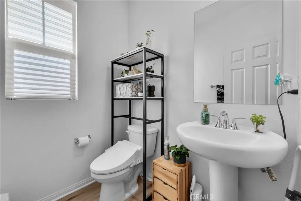 16083 Tanzinite Lane, Chino