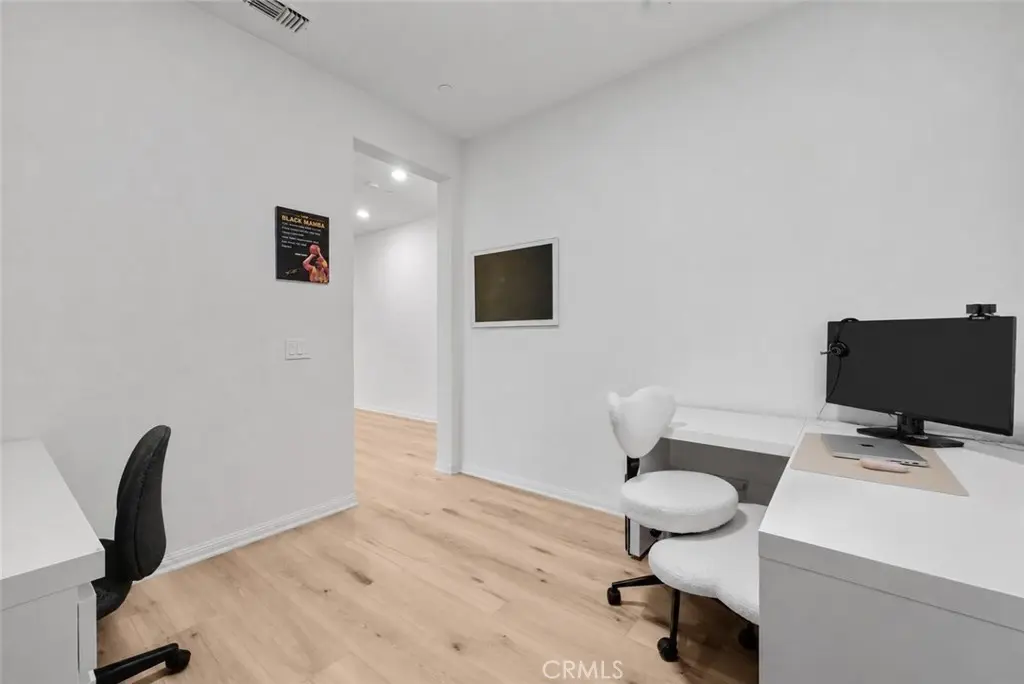 16083 Tanzinite Lane, Chino