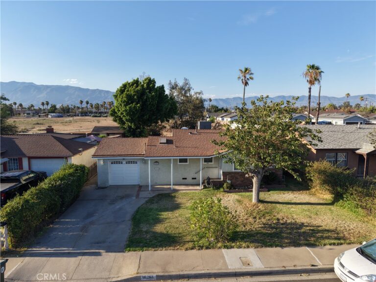 16262 Ivy Avenue, Fontana