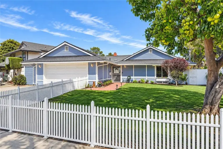 1630 E Edgecomb, Covina