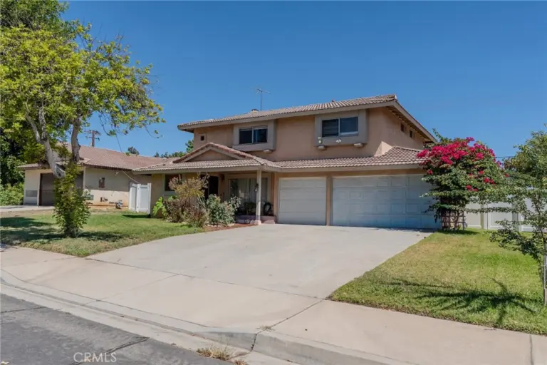 1665 N Fillmore Ave, Rialto