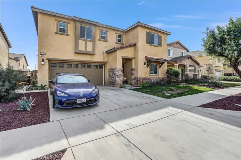 16765 Buttonwood, Fontana