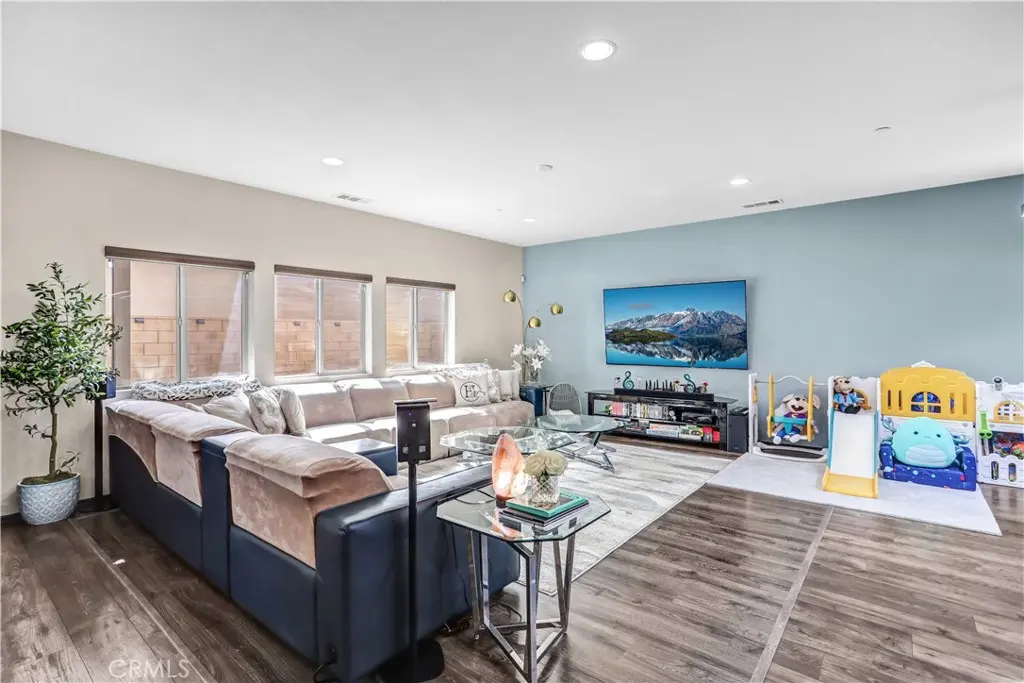 16765 Buttonwood, Fontana